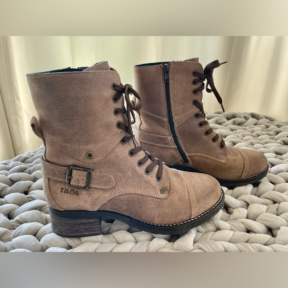 Taos Crave suede boot side zip. Euro 39, US 8-8.5 tan camel lightly used ex cond
